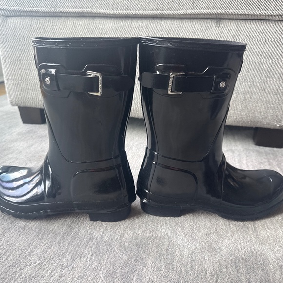 Women’s Hunter Original Short Gloss Rainboot - Black - Picture 2 of 6